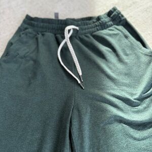 Vuori Halo Essential Wide Leg Pants